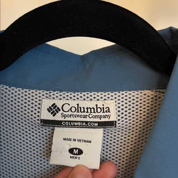 Columbia Top - Picture 2 of 3